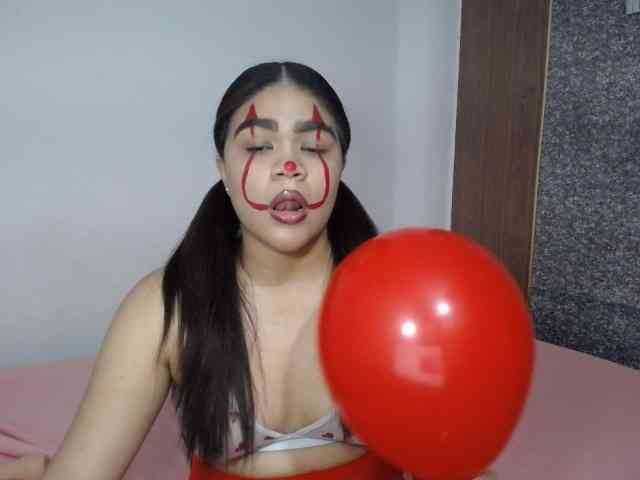 Issabella2002 webcam