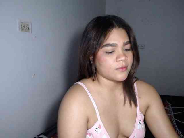 Issabella2002 webcam