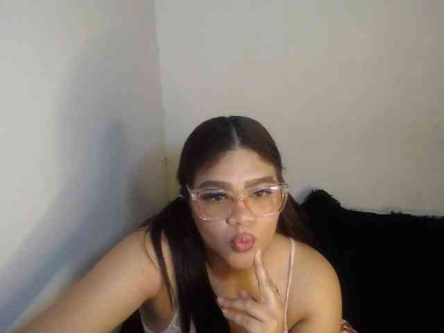 Issabella2002 webcam