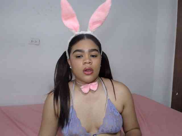 Issabella2002 webcam