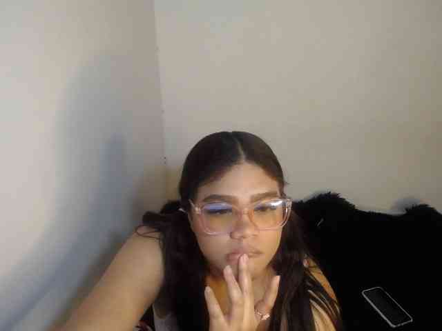 Issabella2002 webcam