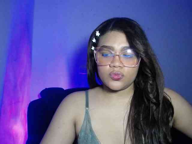 Issabella2002 webcam