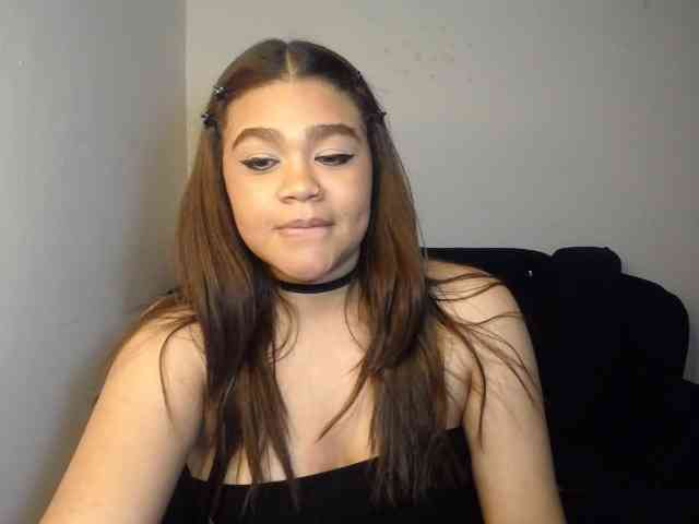 Issabella2002 webcam