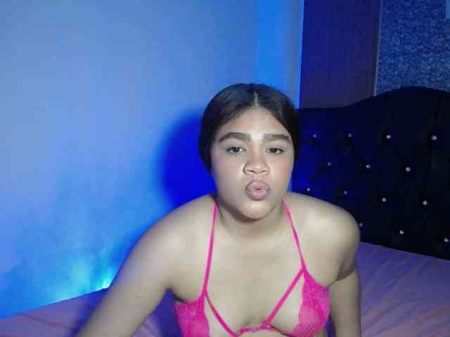 Issabella2002 webcam