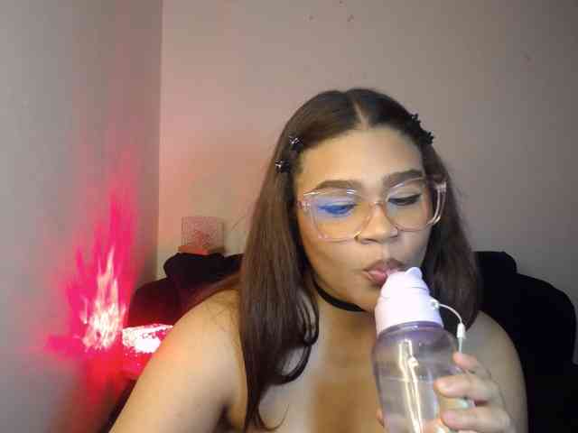 Issabella2002 webcam