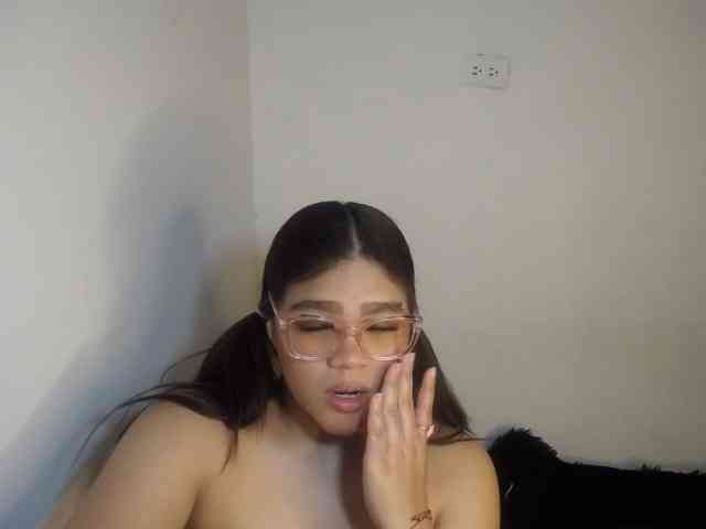 Issabella2002 webcam