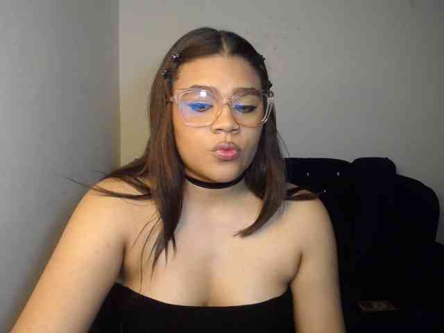 Issabella2002 webcam
