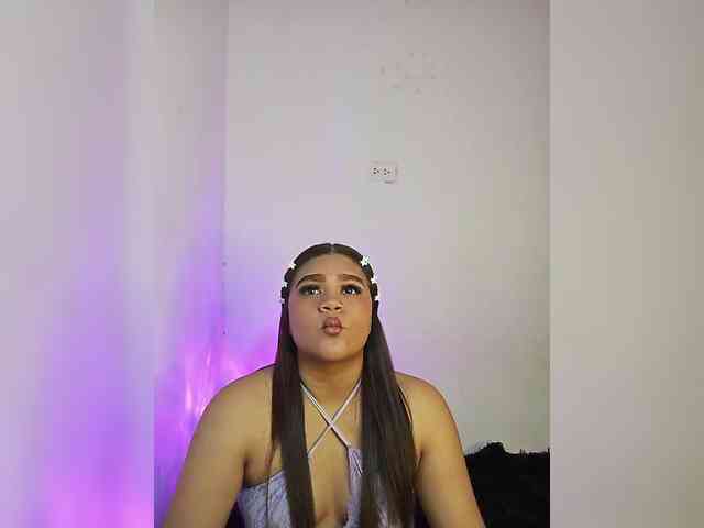 Issabella2002 webcam