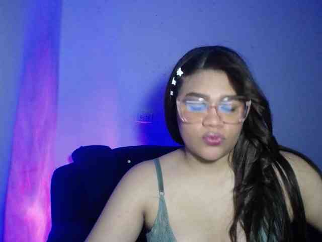 Issabella2002 webcam