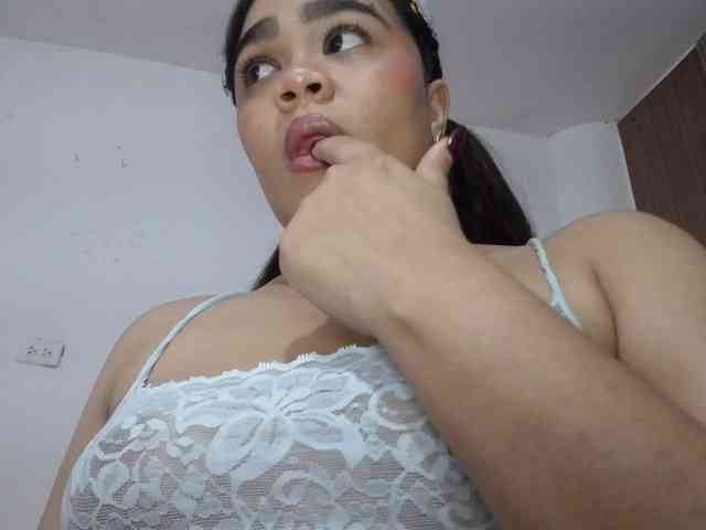 Model: Issabella2002