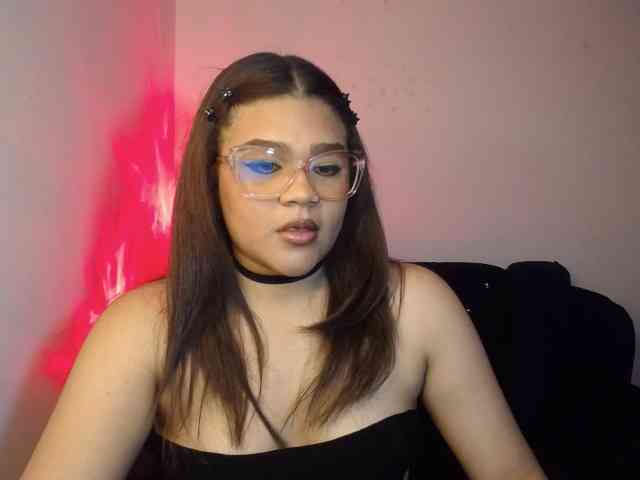 Issabella2002 webcam