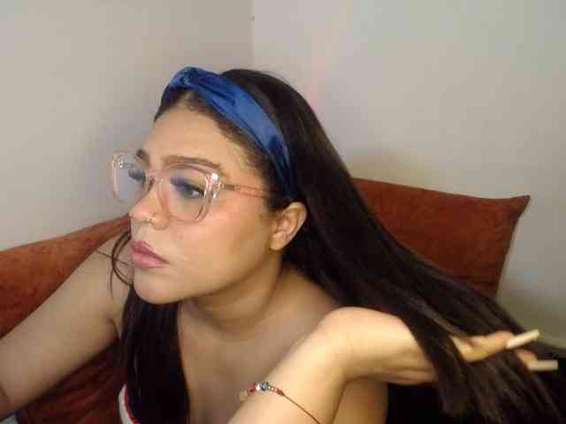 Issabella2002 webcam