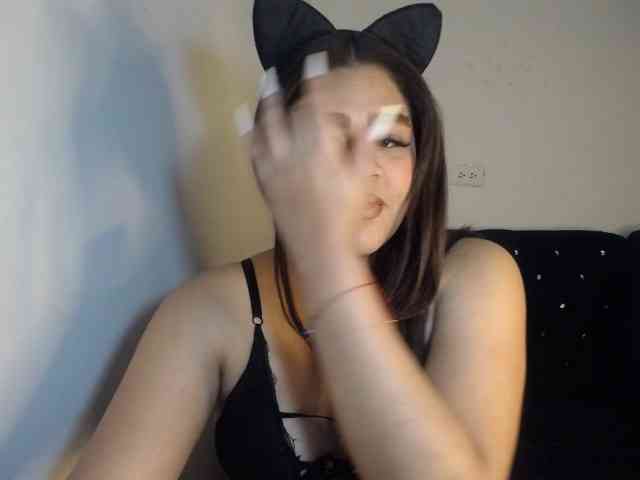 Issabella2002 webcam