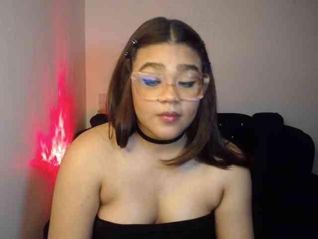 Issabella2002 webcam