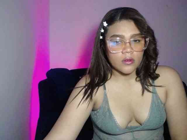 Issabella2002 webcam
