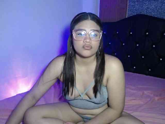 Issabella2002 webcam