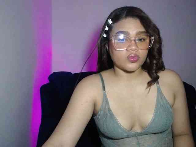 Issabella2002 webcam