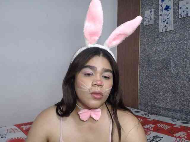 Issabella2002 webcam