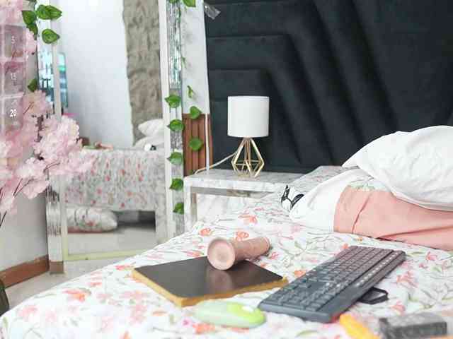 matureandhorny webcam