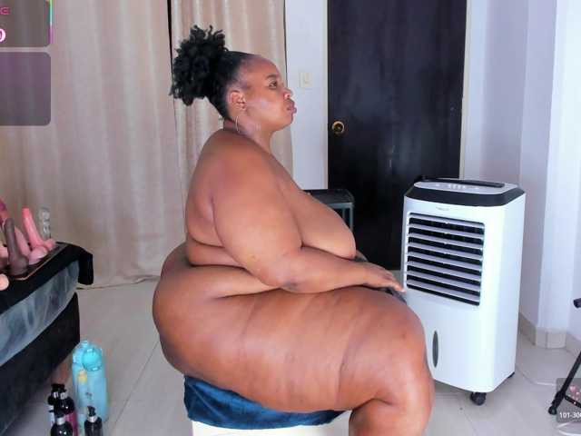 BiigAsshot, en vivo ahora en BongaCams