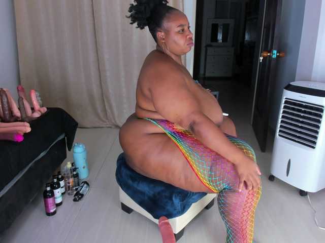 BiigAsshot, live now on BongaCams