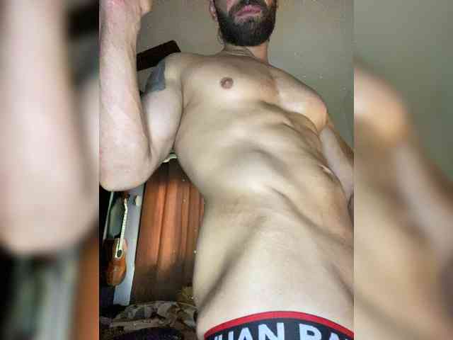 Danialhassanchec... Live Webcam on BongaCams