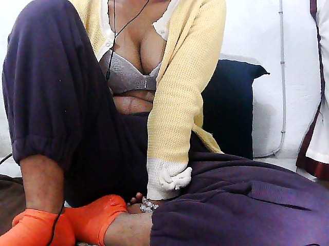Sarah-myah2 live cam on BongaCams