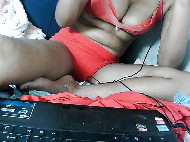 Sarah-myah2 live cam on BongaCams