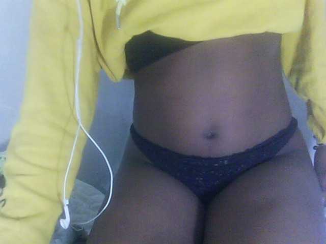 Sarah-myah2 live cam on BongaCams