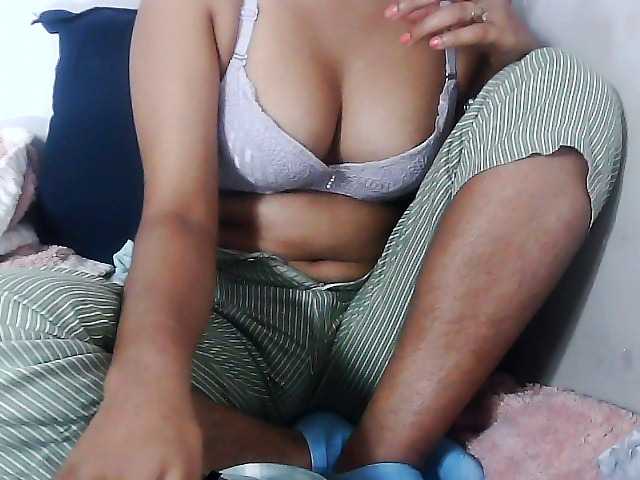 Sarah-myah2 live webcam show