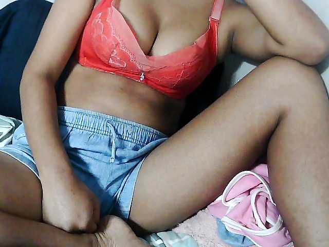 Sarah-myah2 live cam on BongaCams
