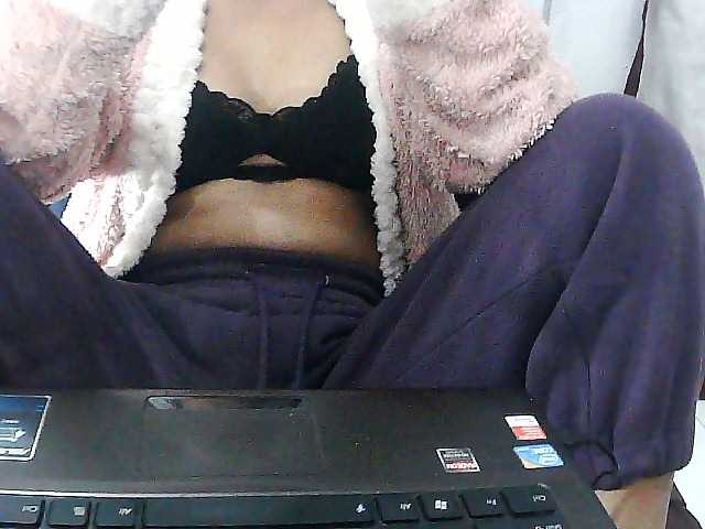Sarah-myah2 live webcam show
