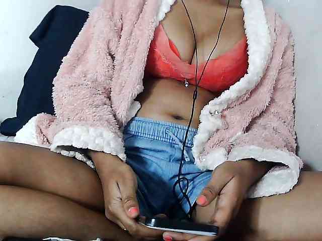 Sarah-myah2 webcam