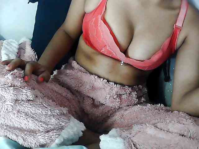 Sarah-myah2 Sarah-myah2