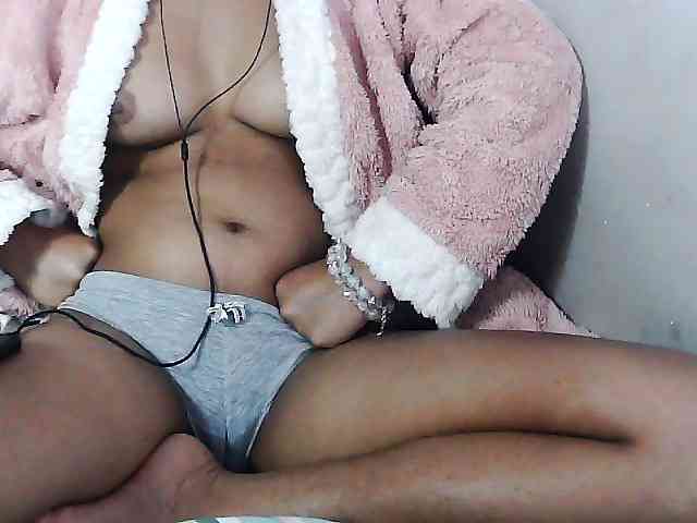 Sarah-myah2 Sarah-myah2