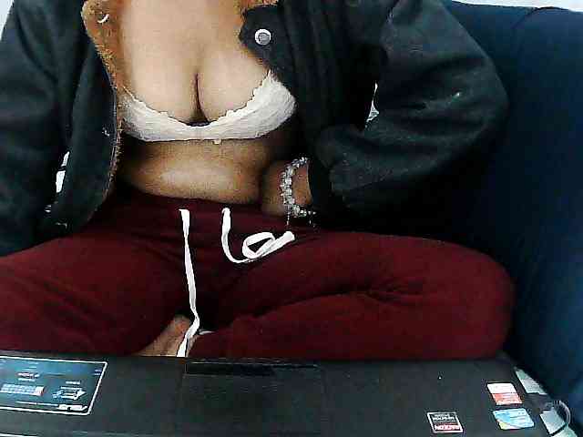 Sarah-myah2 webcam