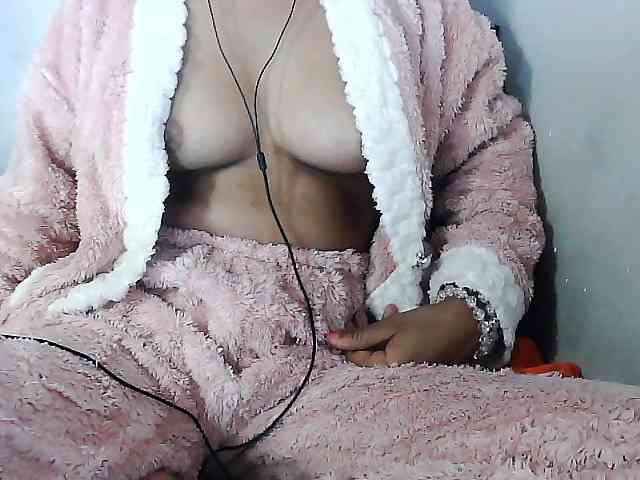 Sarah-myah2 webcam