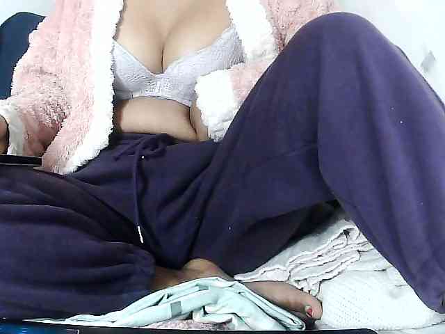 Sarah-myah2 webcam