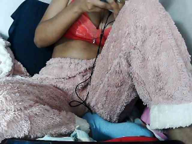 Sarah-myah2 webcam
