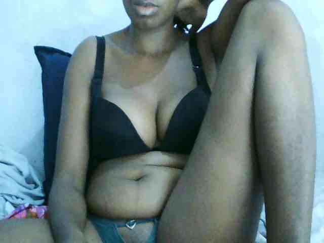 Sarah-myah2 webcam