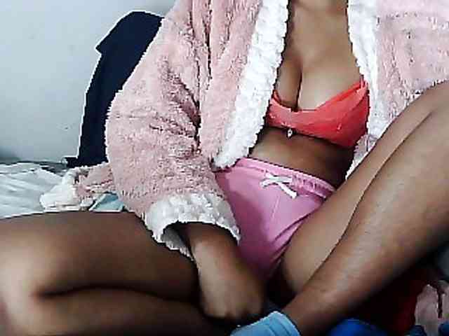 Sarah-myah2 webcam