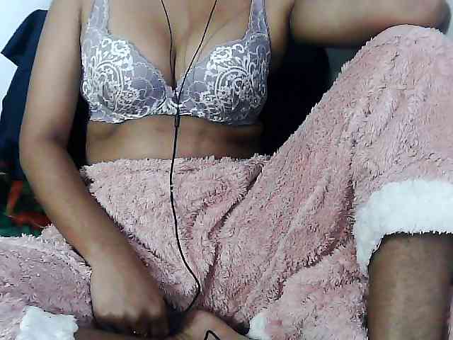 Sarah-myah2 webcam