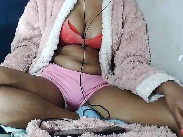 Sarah-myah2 webcam