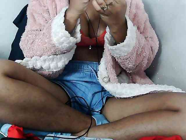 Sarah-myah2 webcam