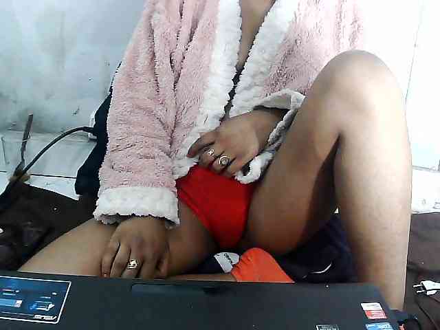Sarah-myah2 Live Webcam on BongaCams