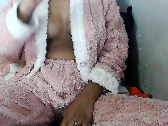 Sarah-myah2 webcam