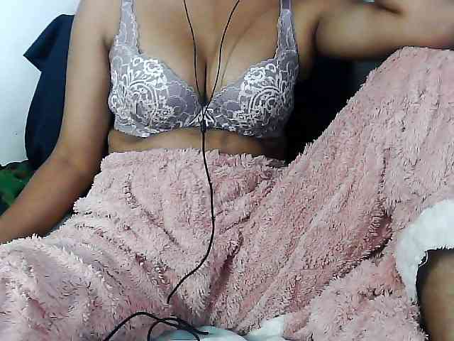 Sarah-myah2 webcam