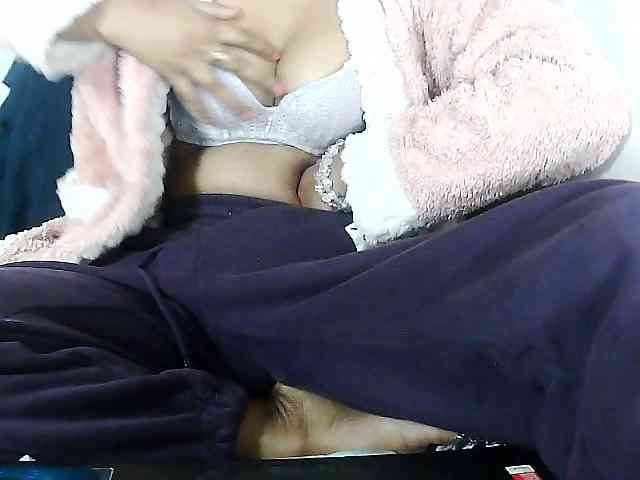 Sarah-myah2 webcam