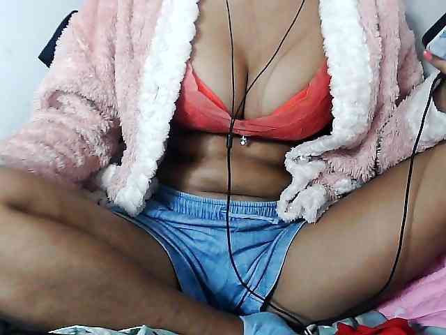 Sarah-myah2 webcam