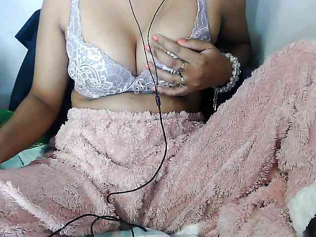 Sarah-myah2 webcam